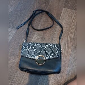 Vieta shoulder bags and crossbody Great Condition